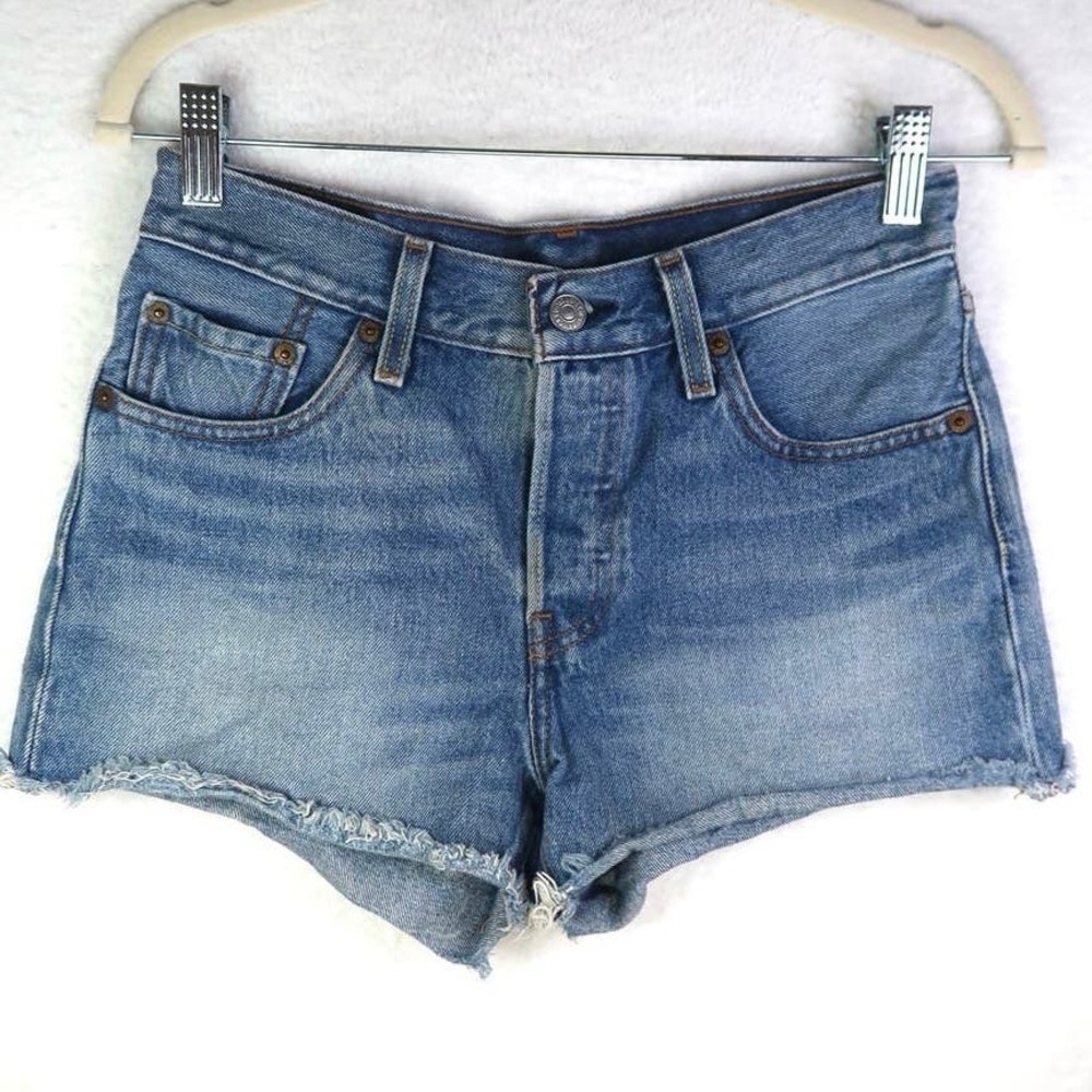 Levi’s original 501 button fly cut off shorts size 25 